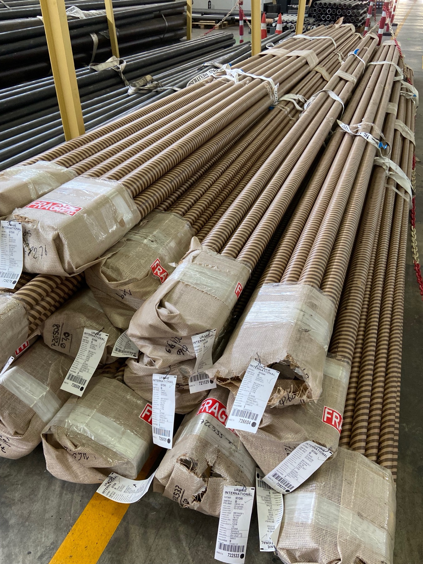 European-spec hydraulic tubing arriving at the Soydan İzmir factory